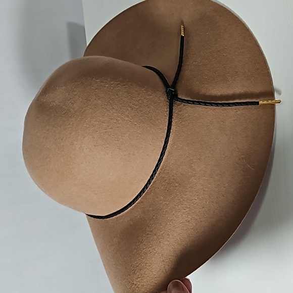 100% Wool Women's Wide Floppy Brim Hat. - Picture 6 of 7